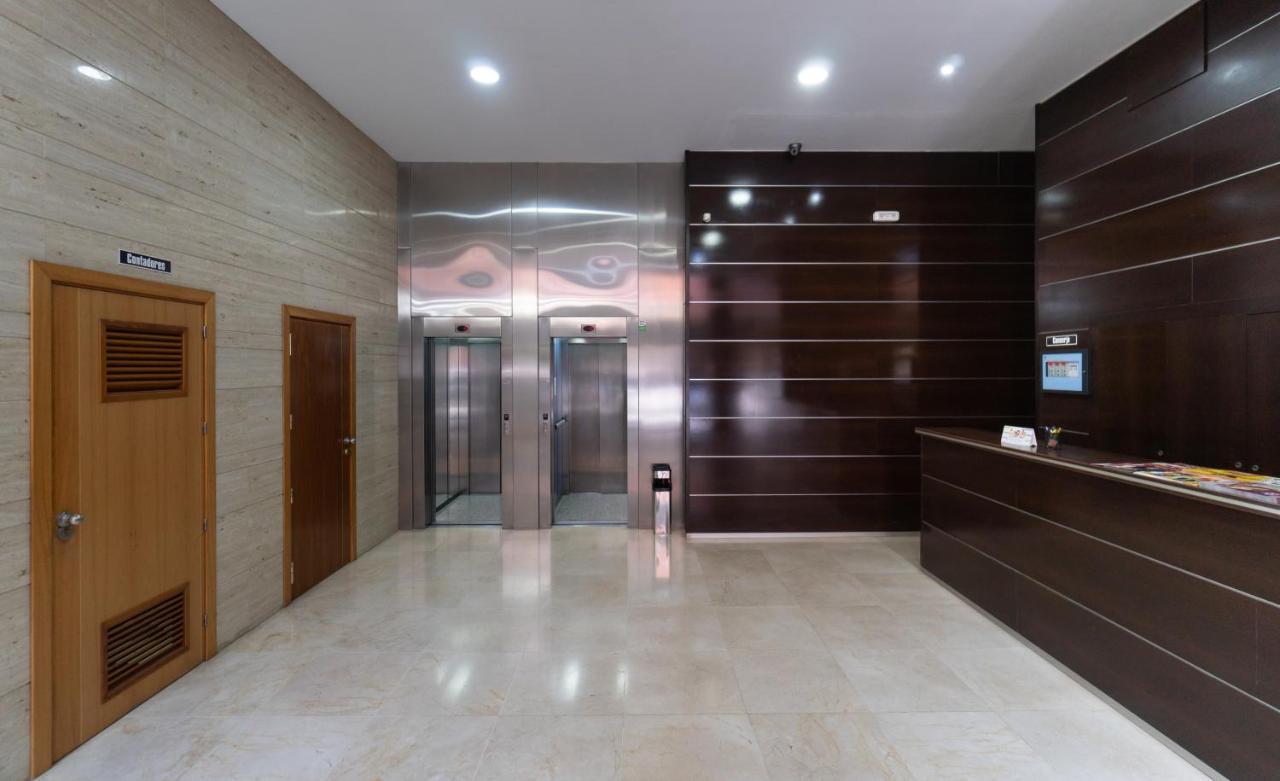 Malaga Centro Maria Zambrano Daire Dış mekan fotoğraf